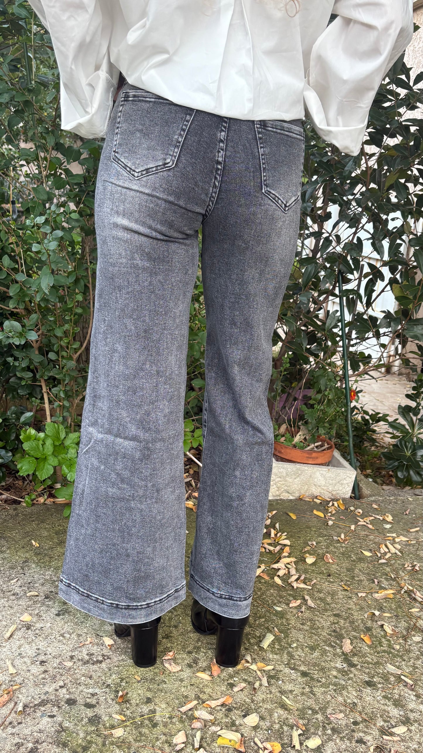 Évasé Gris